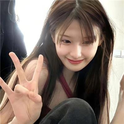网红圈被曝官宣恋情引爆服务器，短时间内品牌官方画面流出